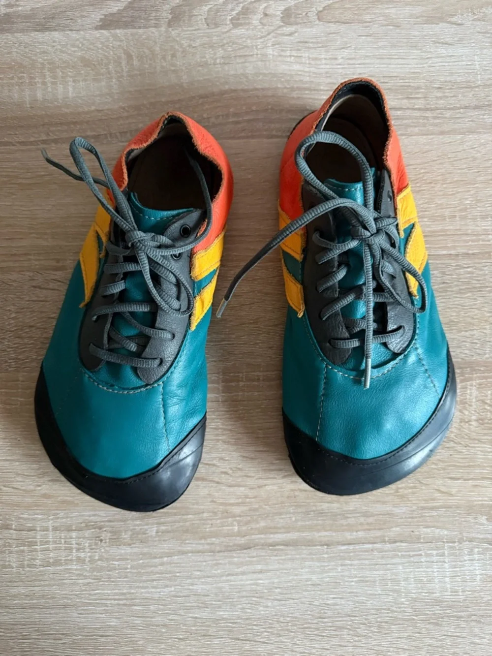 Softstar Megagrip Primal RunAmoc Athletic Trainers - Picture 5 of 14